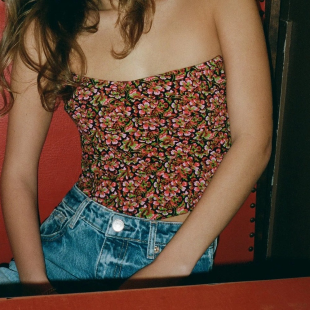 Zara Floral Crop Top - Size: Medium - Never worn, with tags